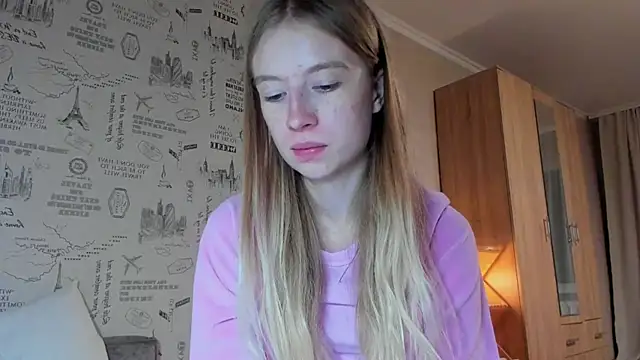 Snapshot of minidivaa_ chatting on October 8, 2025, 8:53 pm minidivaa online show from October 8, 2025, 8:53 pm