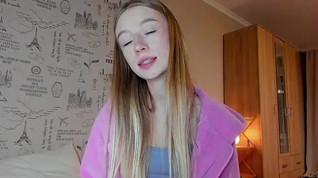 Snapshot of minidivaa_ chatting on October 14, 2025, 10:31 pm minidivaa online show from October 14, 2025, 10:31 pm