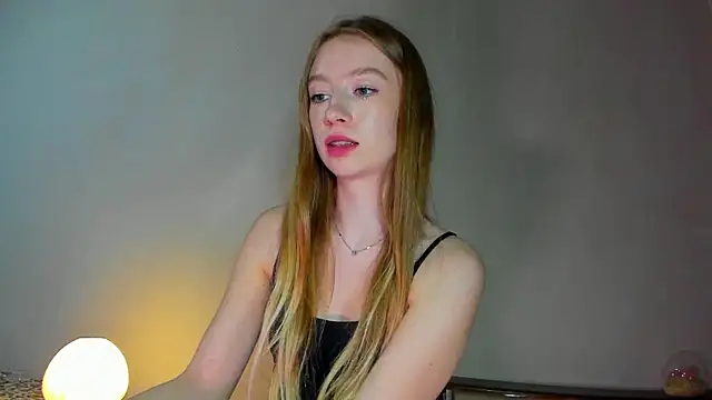 Snapshot of minidivaa_ chatting on April 18, 2026, 7:58 pm minidivaa online show from April 18, 2026, 7:58 pm