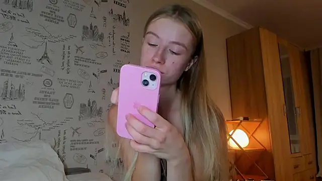 Snapshot of minidivaa_ chatting on October 19, 2025, 7:05 pm minidivaa online show from October 19, 2025, 7:05 pm