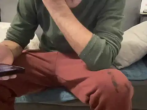 4small4inchlol online show from February 14, 2026, 8:09 pm