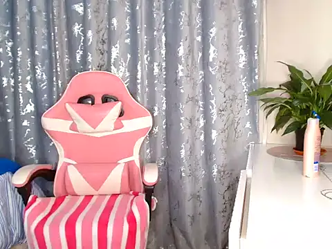 Snapshot of MissBigNipples chatting on July 29, 2026, 4:01 am MissBigNipples online show from July 29, 2026, 4:01 am