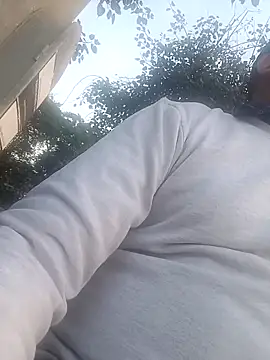 Bullgardenrnc123 online show from November 17, 2025, 11:14 am