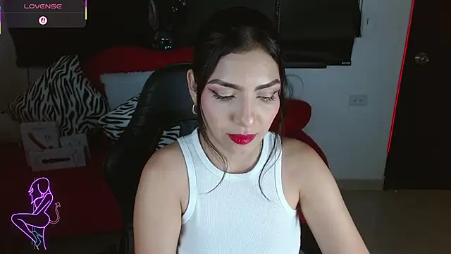 Snapshot of Carolaine69_ chatting on June 22, 2026, 1:52 pm Carolaine69 online show from June 22, 2026, 1:52 pm