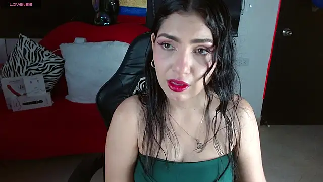 Snapshot of Carolaine69_ chatting on June 25, 2026, 1:38 pm Carolaine69 online show from June 25, 2026, 1:38 pm
