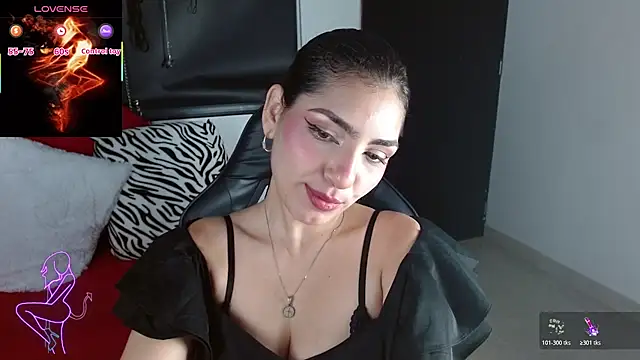 Snapshot of Carolaine69_ chatting on June 5, 2026, 1:28 pm Carolaine69 online show from June 5, 2026, 1:28 pm