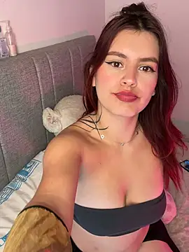Snapshot of Isa_smeraldy chatting on June 13, 2026, 4:05 pm Isa smeraldy online show from June 13, 2026, 4:05 pm
