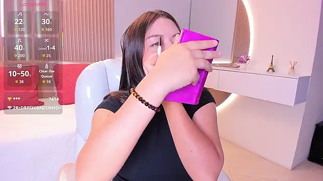 Snapshot of Sexy_paradise18_ chatting on October 31, 2025, 3:36 am Sexy paradise18 online show from October 31, 2025, 3:36 am