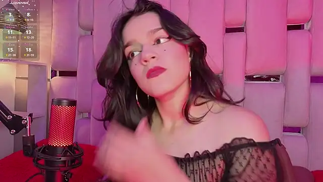 Snapshot of ValerieKay_ chatting on May 2, 2026, 8:47 pm ValerieKay online show from May 2, 2026, 8:47 pm