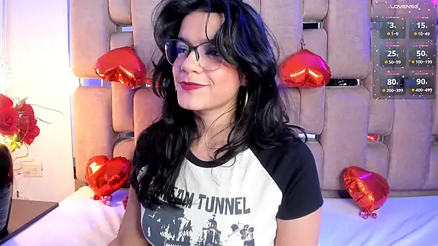 ValerieKay  online show from February 13, 2025, 3:56 pm