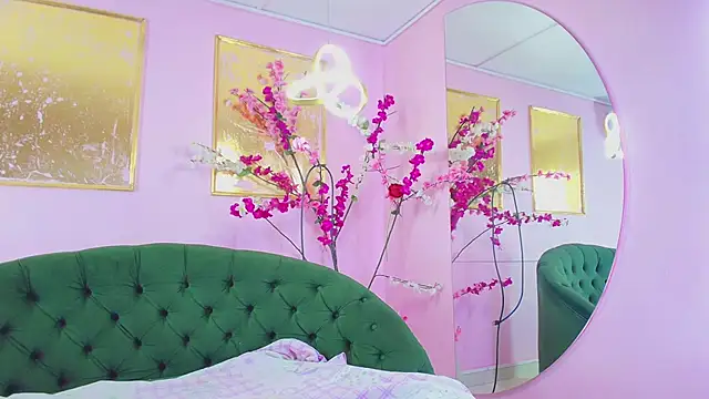 Snapshot of almendraevans chatting on November 8, 2025, 1:36 pm almendraevans online show from November 8, 2025, 1:36 pm