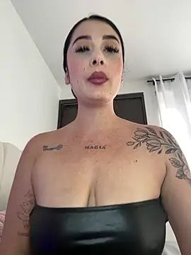 Libia James online show from May 12, 2026, 7:09 pm