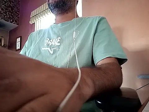 Snapshot of daddy_indian chatting on June 8, 2026, 5:19 am daddy indian online show from June 8, 2026, 5:19 am