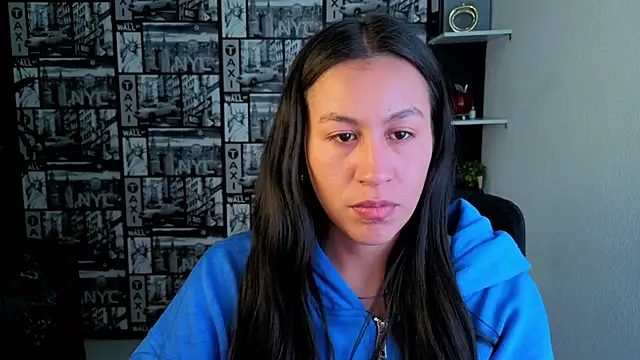 EmiGomez  online show from July 6, 2026, 2:51 am