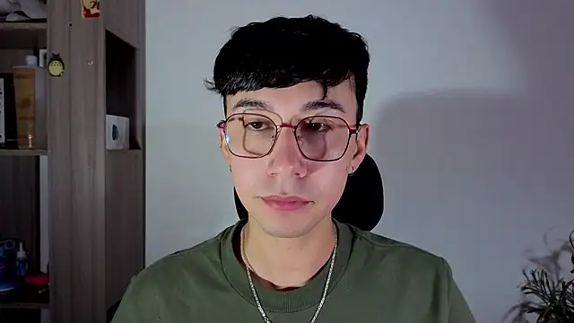 Snapshot of cameron_cum chatting on October 20, 2025, 9:15 pm cameron cum online show from October 20, 2025, 9:15 pm