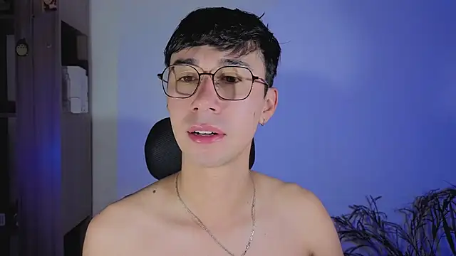 Snapshot of cameron_cum chatting on November 7, 2025, 11:15 am cameron cum online show from November 7, 2025, 11:15 am