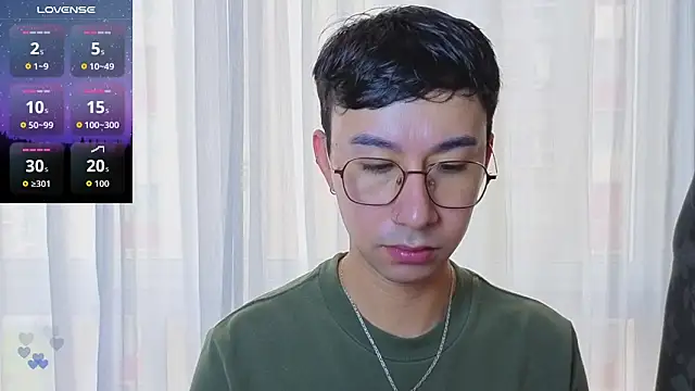 Snapshot of cameron_cum chatting on June 19, 2026, 12:33 pm cameron cum online show from June 19, 2026, 12:33 pm
