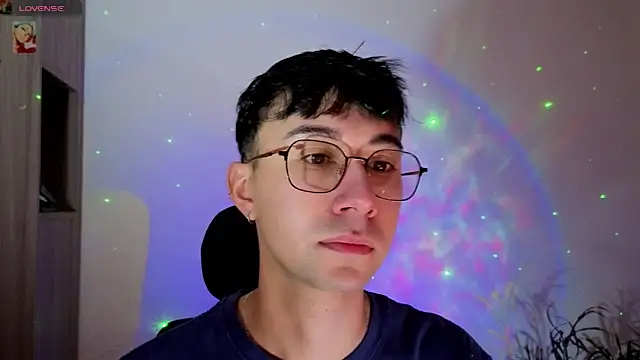 Snapshot of cameron_cum chatting on October 11, 2025, 1:56 pm cameron cum online show from October 11, 2025, 1:56 pm