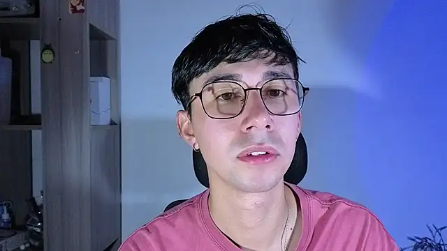 Snapshot of cameron_cum chatting on November 10, 2025, 11:04 am cameron cum online show from November 10, 2025, 11:04 am