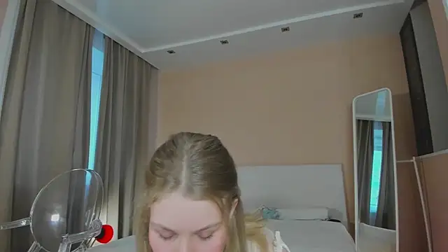 Snapshot of ass_latte chatting on October 3, 2025, 4:47 am ass latte online show from October 3, 2025, 4:47 am