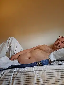 bluangelo online show from February 11, 2026, 1:44 pm