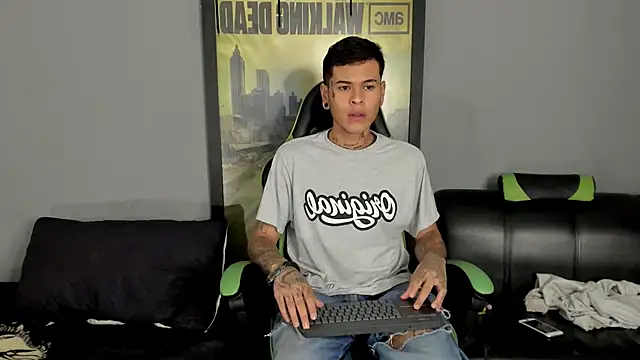 jamesinked  online show from March 21, 2025, 4:18 pm