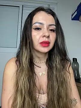 Snapshot of carol_amorim chatting on June 9, 2026, 11:39 pm carol amorim online show from June 9, 2026, 11:39 pm