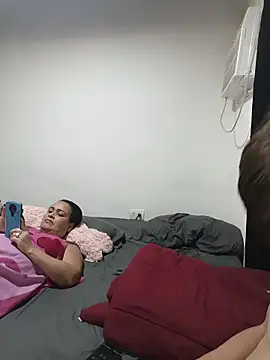 Milfvalesk online show from May 4, 2026, 10:29 am