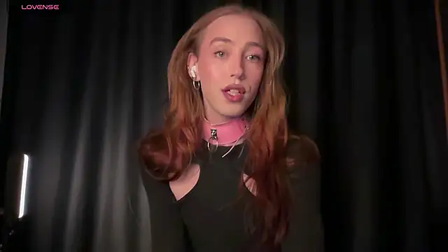 Snapshot of Avril_Pearly_ chatting on July 24, 2026, 11:17 am Avril Pearly online show from July 24, 2026, 11:17 am