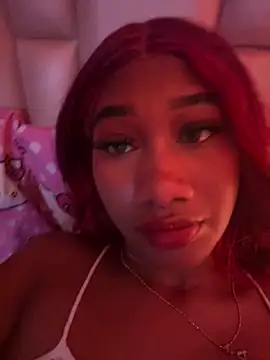 Snapshot of vayoleen chatting on March 18, 2026, 4:37 am vayoleen online show from March 18, 2026, 4:37 am