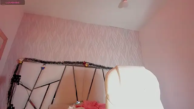 Snapshot of Victoriaa_millers chatting on December 15, 2025, 7:20 pm Victoriaa millers online show from December 15, 2025, 7:20 pm