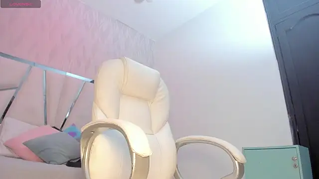 Snapshot of Victoriaa_millers chatting on July 17, 2026, 7:11 pm Victoriaa millers online show from July 17, 2026, 7:11 pm