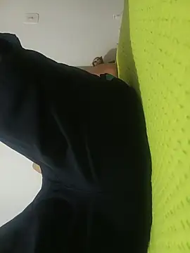 beautiful hands  online show from December 17, 2025, 6:51 am