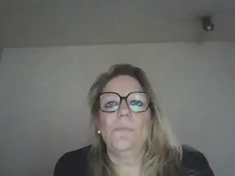 Snapshot of Silkesquirt chatting on January 18, 2025, 9:13 am Silkesquirt online show from January 18, 2025, 9:13 am