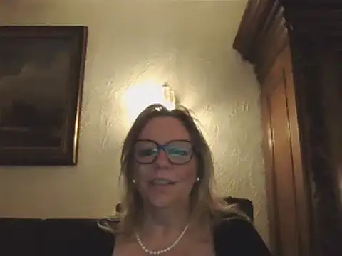 Snapshot of Silkesquirt chatting on December 13, 2024, 7:15 am Silkesquirt online show from December 13, 2024, 7:15 am