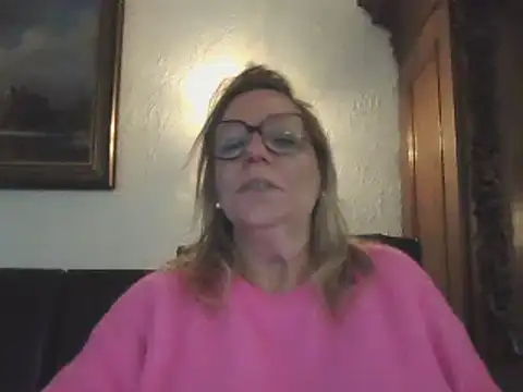 Snapshot of Silkesquirt chatting on December 13, 2024, 2:38 pm Silkesquirt online show from December 13, 2024, 2:38 pm