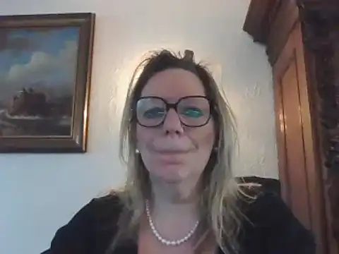 Snapshot of Silkesquirt chatting on February 18, 2025, 7:54 am Silkesquirt online show from February 18, 2025, 7:54 am
