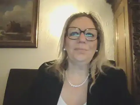 Snapshot of Silkesquirt chatting on December 19, 2024, 7:40 am Silkesquirt online show from December 19, 2024, 7:40 am