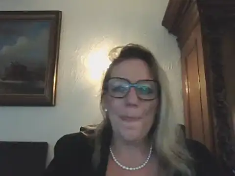 Snapshot of Silkesquirt chatting on January 24, 2025, 11:15 am Silkesquirt online show from January 24, 2025, 11:15 am