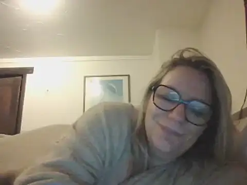 Snapshot of Silkesquirt chatting on December 9, 2024, 5:41 pm Silkesquirt online show from December 9, 2024, 5:41 pm