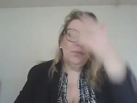 Snapshot of Silkesquirt chatting on December 30, 2024, 12:52 pm Silkesquirt online show from December 30, 2024, 12:52 pm