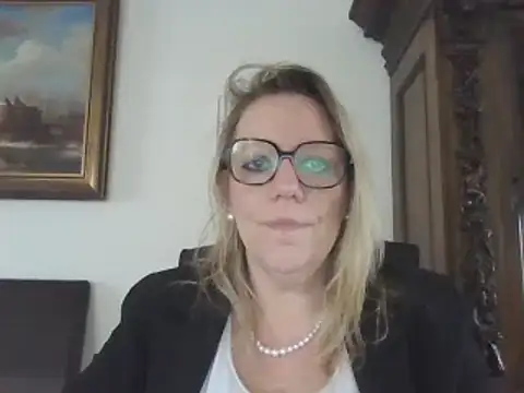 Snapshot of Silkesquirt chatting on January 21, 2025, 1:21 pm Silkesquirt online show from January 21, 2025, 1:21 pm