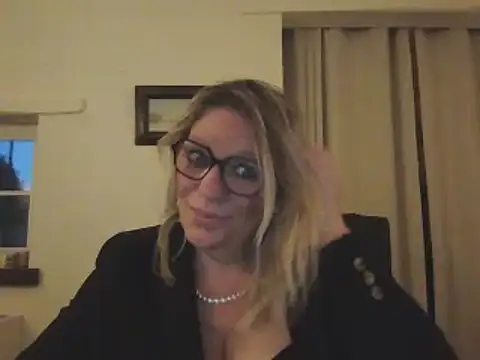 Snapshot of Silkesquirt chatting on January 10, 2025, 7:14 am Silkesquirt online show from January 10, 2025, 7:14 am