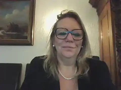 Snapshot of Silkesquirt chatting on December 20, 2024, 8:06 am Silkesquirt online show from December 20, 2024, 8:06 am