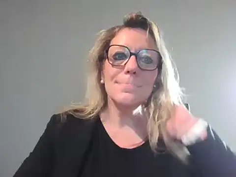Snapshot of Silkesquirt chatting on March 6, 2025, 7:47 am Silkesquirt online show from March 6, 2025, 7:47 am