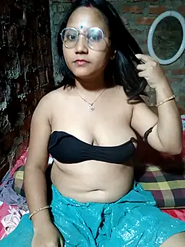 Snapshot of Cuterinki chatting on April 12, 2026, 12:52 pm Cuterinki online show from April 12, 2026, 12:52 pm
