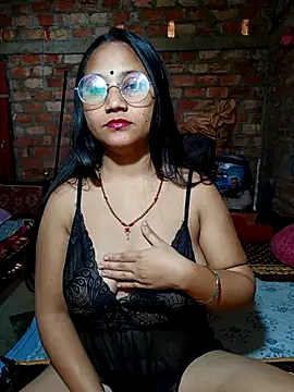 Snapshot of Cuterinki chatting on February 12, 2026, 6:57 am Cuterinki online show from February 12, 2026, 6:57 am