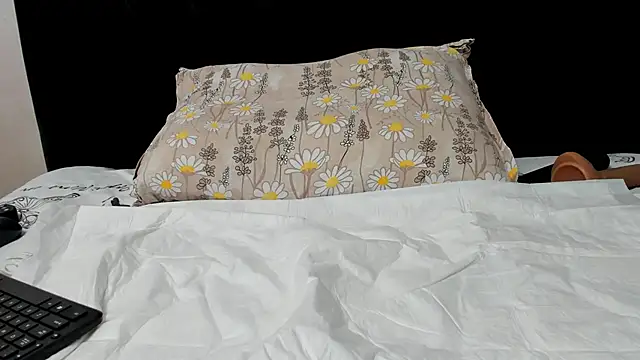 Snapshot of wowsquirtx chatting on October 8, 2025, 2:24 am wowsquirtx online show from October 8, 2025, 2:24 am