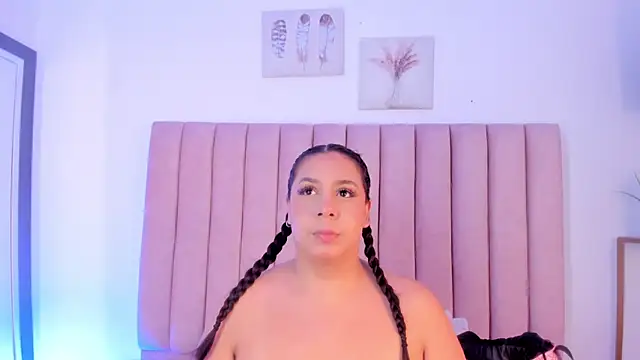 mariaa fernanda online show from May 6, 2026, 11:47 am