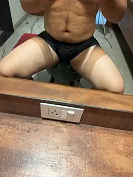 versatile guy01 online show from March 22, 2026, 4:16 am